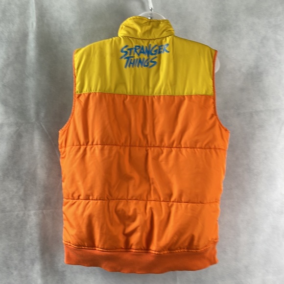 Stranger Things Insulated Vest Size Medium - Picture 3 of 6